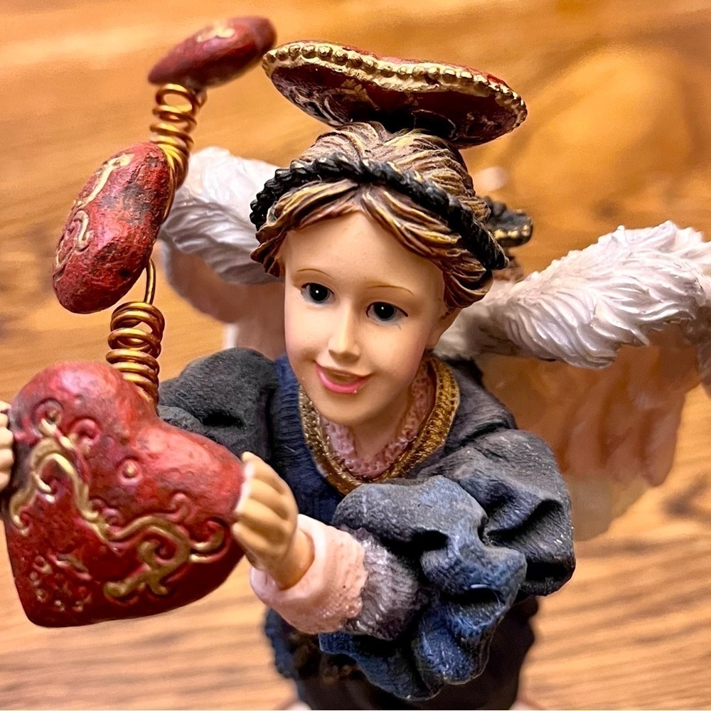 Vintage Boyds Bears Folkstone Angel Isabella Figurine 1999 Valentine Heart 28208